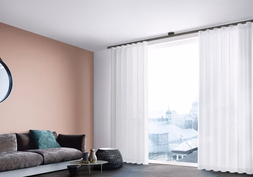 hellriegel-vorhangschienen-gardinen-flaechen-vorhaengeRaum-Wing_Decke